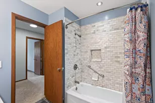 10704 Prescott Ct, Burnsville, MN 55337 - Photo 21