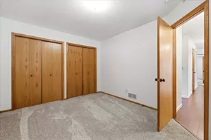 13104 Gemstone Ct, Apple Valley, MN 55124 - Photo 19