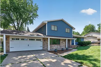 4270 Quaker Lane N, Plymouth, MN 55441 - Photo 3