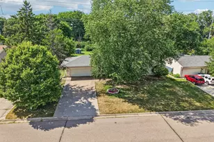 681 Terrace Dr, Roseville, MN 55113 - Photo 45