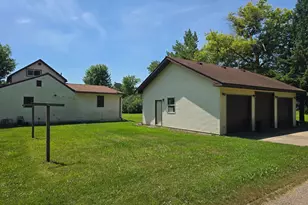 604 E Willow Ave, Olivia, MN 56277 - Photo 11