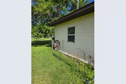 604 E Willow Avenue, Olivia, MN 56277 - Photo 9