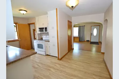 806 5th Street NE, Staples, MN 56479 - Photo 9