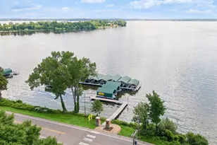 1155 Heritage Ln, Wayzata, MN 55391 - Photo 3