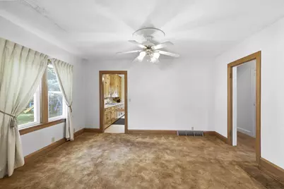 503 N Elm Street, Belle Plaine, MN 56011 - Photo 9