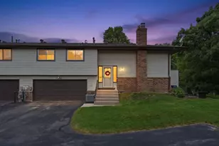 1711 Hickory Hill Dr, Eagan, MN 55122 - Photo 29