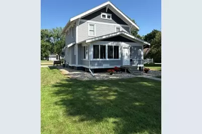 1345 6th Avenue N, Windom, MN 56101 - Photo 1