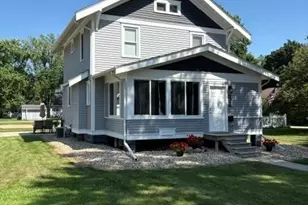 1345 6th Ave N, Windom, MN 56101 - Photo 1