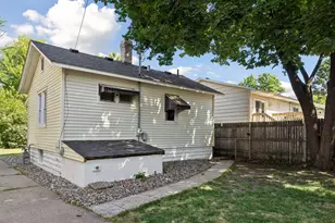 2442 Stewart Ave, Saint Paul, MN 55116 - Photo 9