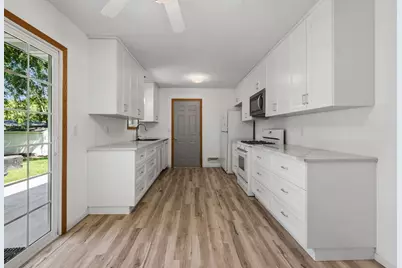 10692 104th Place N, Maple Grove, MN 55369 - Photo 9