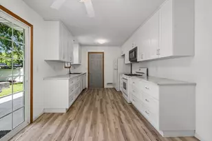 10692 104th Pl N, Maple Grove, MN 55369 - Photo 9