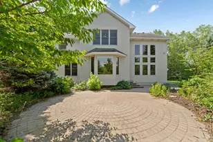 1517 Covington Ln, Eagan, MN 55122 - Photo 5