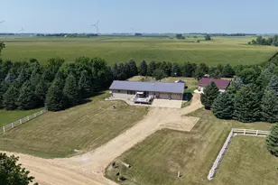 1544 Dickson Dr, Hendricks, MN 56136 - Photo 5