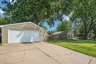8444 Fremont Ave S, Bloomington, MN 55420 - Photo 25