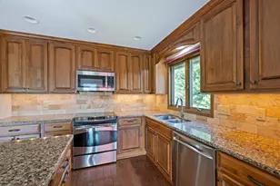 1417 Raleigh Dr, Burnsville, MN 55337 - Photo 9