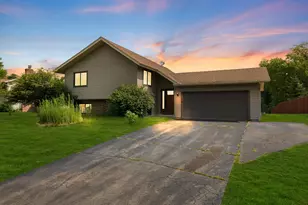 1417 Raleigh Dr, Burnsville, MN 55337 - Photo 3
