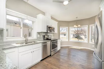 469 Roundhouse Street, Shakopee, MN 55379 - Photo 9