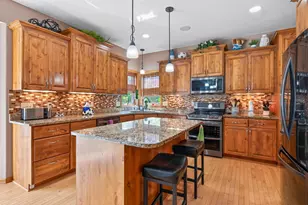 5701 Oregon Ct, Crystal, MN 55428 - Photo 7