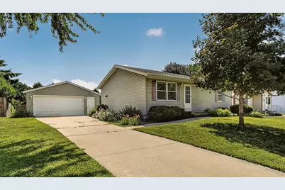 792 41st Avenue NW, Rochester, MN 55901 - Photo 1