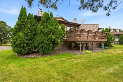 5215 84th Court N, Brooklyn Park, MN 55443 - Photo 3
