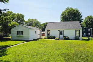 301 S 12th St, Montevideo, MN 56265 - Photo 1
