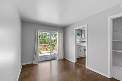 2168 Hawthorne Avenue E, Saint Paul, MN 55119 - Photo 5