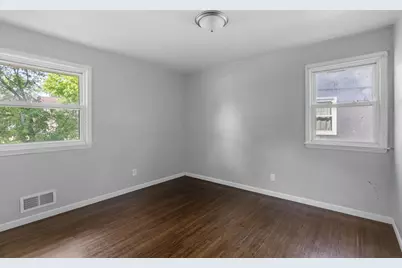 2168 Hawthorne Avenue E, Saint Paul, MN 55119 - Photo 11