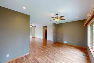 1802 Crystal Dr, Albert Lea, MN 56007 - Photo 5