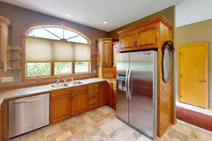 1802 Crystal Dr, Albert Lea, MN 56007 - Photo 9