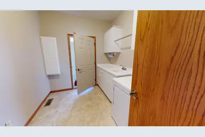 1802 Crystal Drive, Albert Lea, MN 56007 - Photo 11
