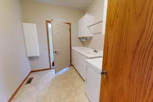 1802 Crystal Dr, Albert Lea, MN 56007 - Photo 11