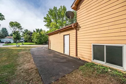 1712 Rio Loma Drive, Burnsville, MN 55337 - Photo 33