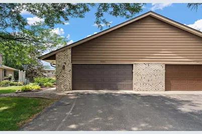7051 Robinwood Trail, Woodbury, MN 55125 - Photo 37