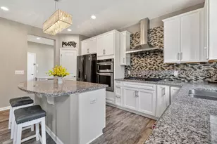 524 Aidan Cv, Eagan, MN 55123 - Photo 9