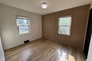 1874 Hawthorne Ave E, Saint Paul, MN 55119 - Photo 7