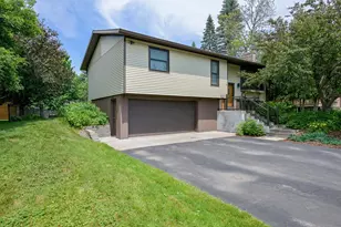 233 Sitka St, Duluth, MN 55811 - Photo 1