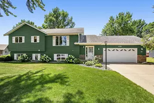 416 13th St N, Sauk Rapids, MN 56379 - Photo 1
