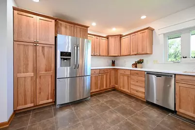 1260 Wincrest Drive, Winona, MN 55987 - Photo 5