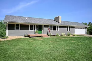 1260 Wincrest Dr, Winona, MN 55987 - Photo 1