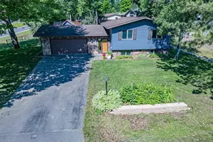 4621 5th Ave W, Hibbing, MN 55746 - Photo 3