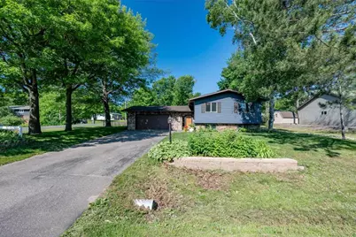 4621 5th Avenue W, Hibbing, MN 55746 - Photo 1
