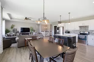 820 Fieldcrest Dr, Mankato, MN 56001 - Photo 3