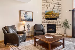 18265 Kerrville Trail, Lakeville, MN 55044 - Photo 7
