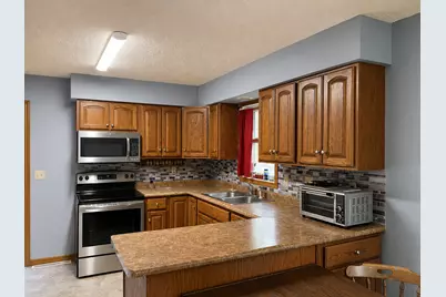 2208 Darling Avenue E, Alexandria, MN 56308 - Photo 5