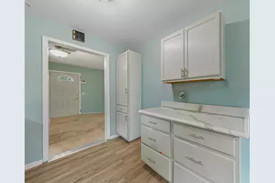 9043 13th Avenue S, Bloomington, MN 55425 - Photo 17