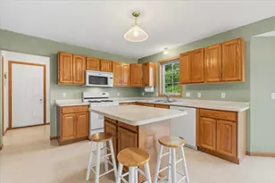 931 Sterling St S, Maplewood, MN 55119 - Photo 7