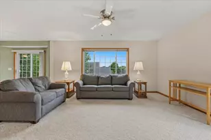931 Sterling St S, Maplewood, MN 55119 - Photo 13