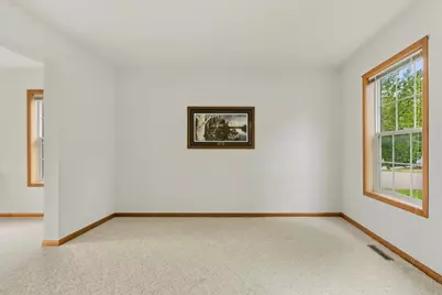 931 Sterling Street S, Maplewood, MN 55119 - Photo 15