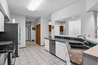 11620 Vista Drive, Hopkins, MN 55343 - Photo 9