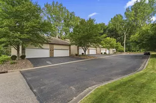 901 Oakwood Heights Cir, Eagan, MN 55123 - Photo 3